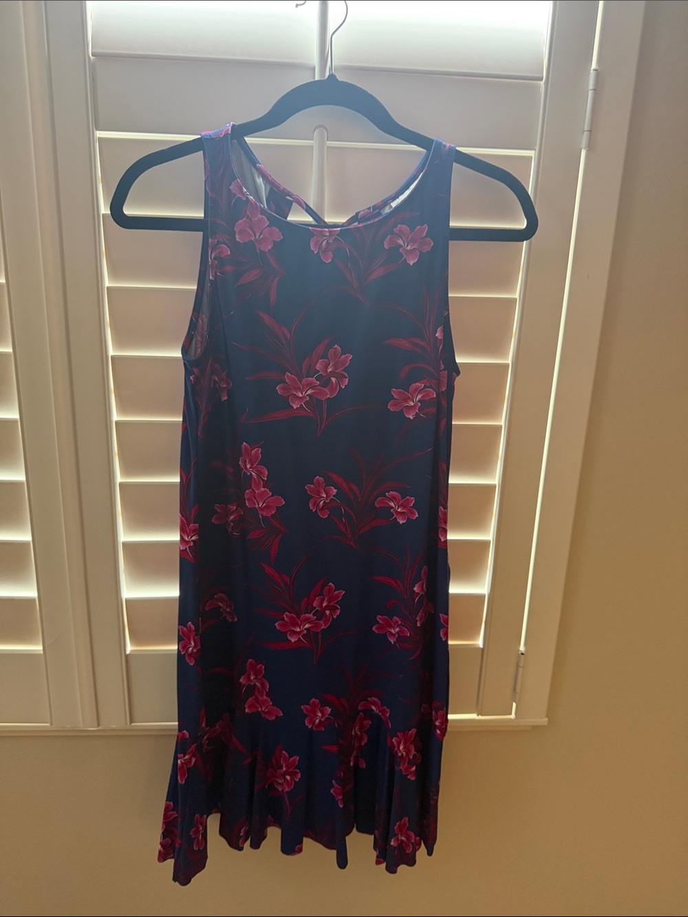 Tommy Bahama sleeveless blue and pink dress